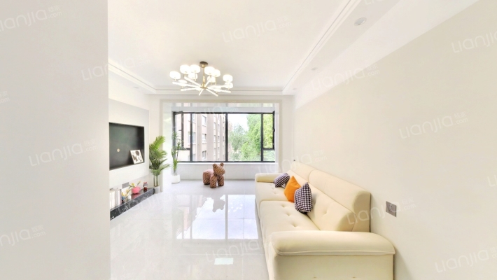 江岸龙苑小区二手房实景图