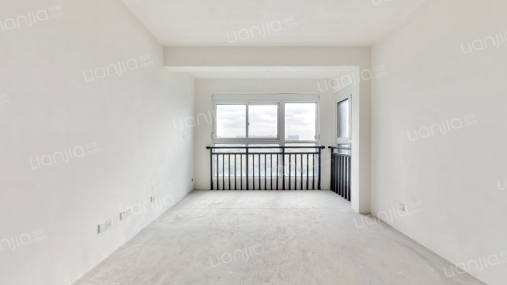 东疆雅苑二手房实景图