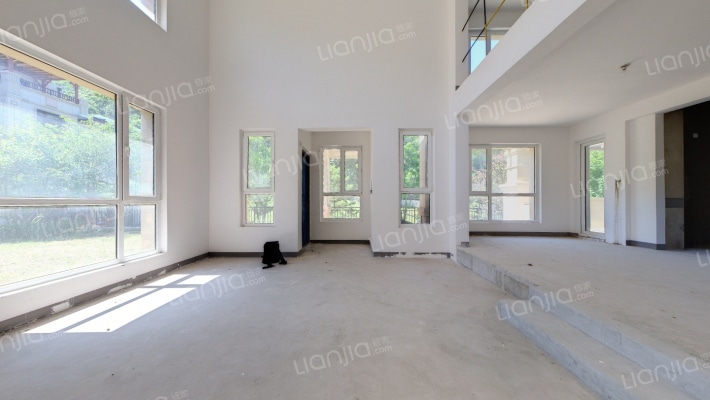 龙湖滟澜山二手房实景图