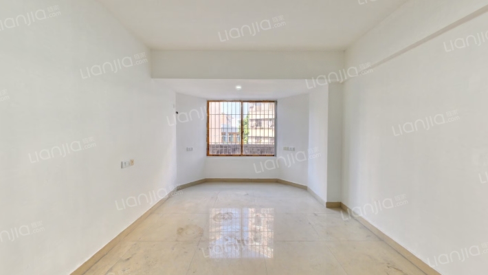 榕树角大街二手房实景图