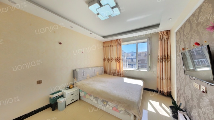 绿化社区二手房实景图