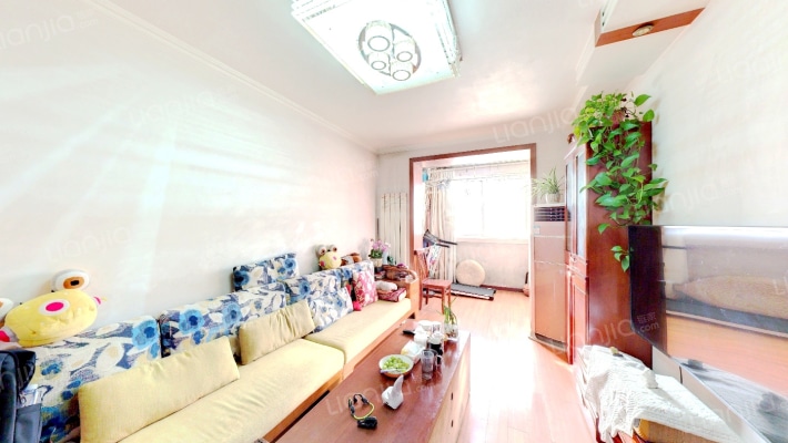 中核二四小区二手房实景图