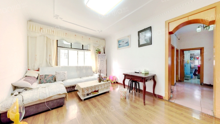 王寨工商局家属院二手房实景图