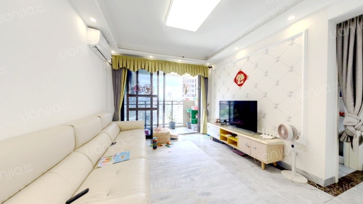 华盛峰荟名庭二手房实景图