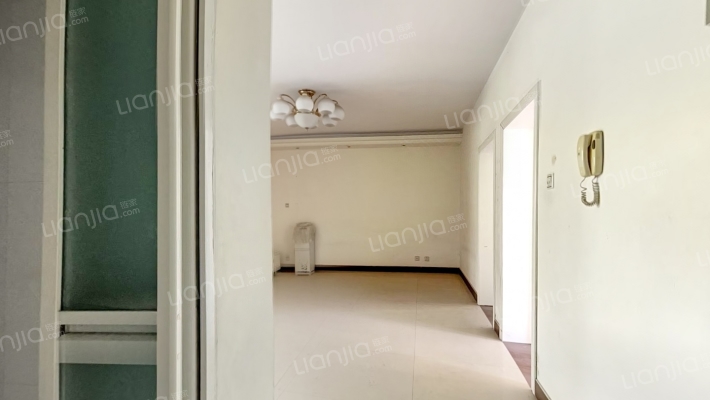 忆馨佳苑二手房实景图