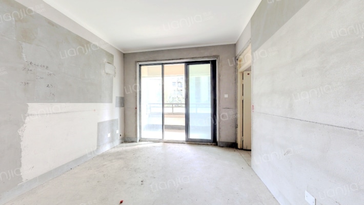 泰宏建业国际城15号院二手房实景图