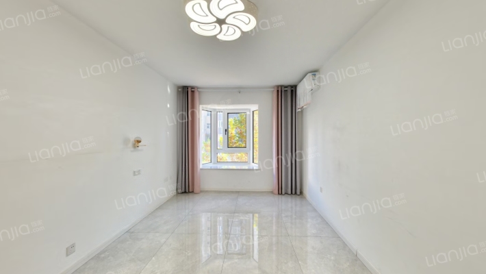 太阳国际公馆二手房实景图