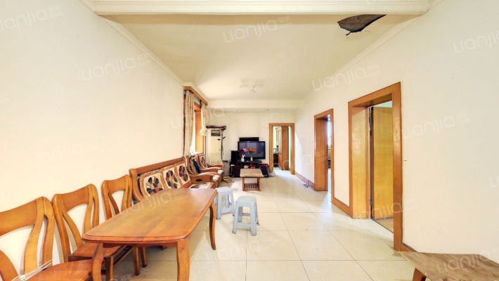 枣子岚垭一巷二手房实景图