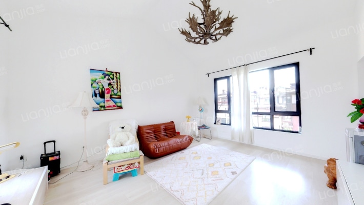 牛驼温泉孔雀城臻泉苑二手房实景图