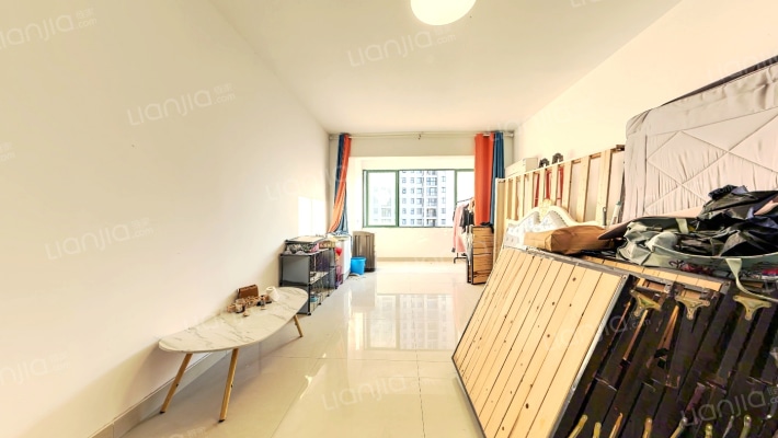 国际服装城A区二手房实景图