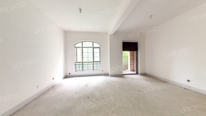 金色湖岸二手房实景图