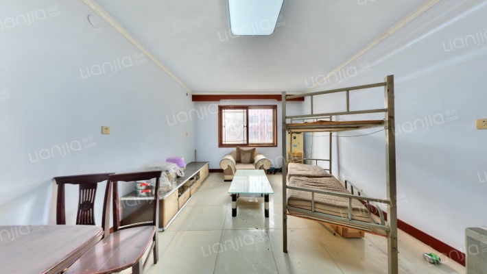 鸿泰花园二手房实景图