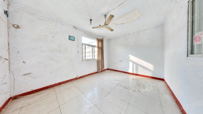 伏牛路145号院二手房实景图