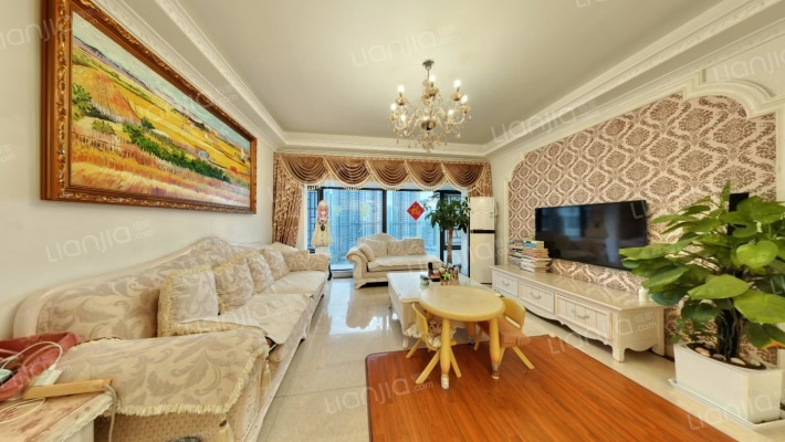 龙岸花园二期二手房实景图