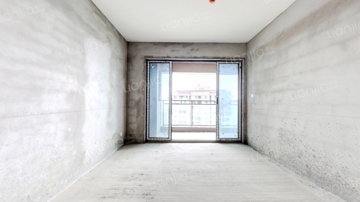 绿地公园里A组团二手房实景图