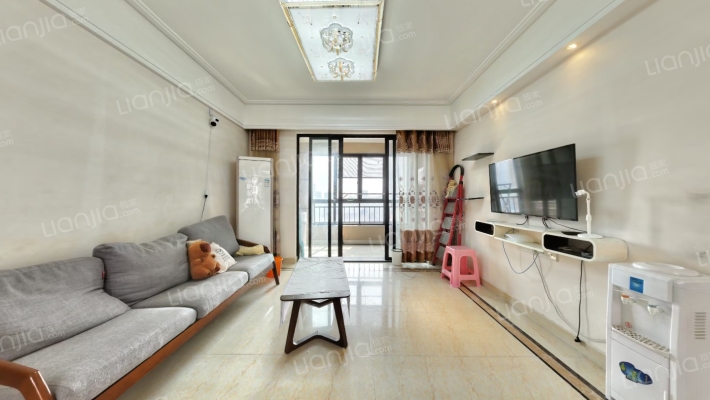 保利金香槟二手房实景图