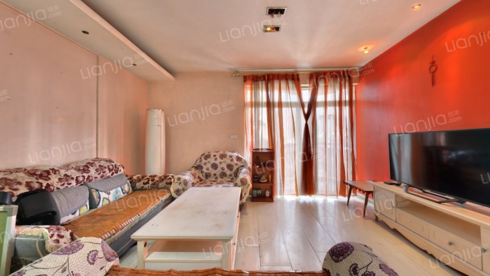 钻石年代二手房实景图