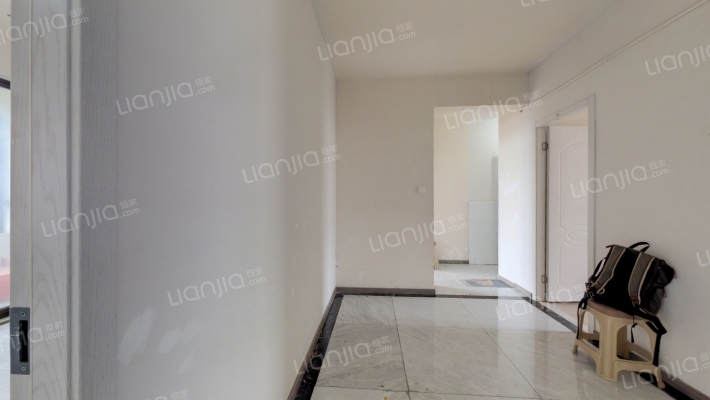 信达城铂悦公馆二手房实景图