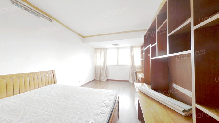 新门口18号二手房实景图