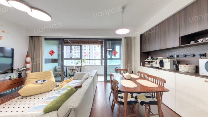 万科紫辰光年二手房实景图