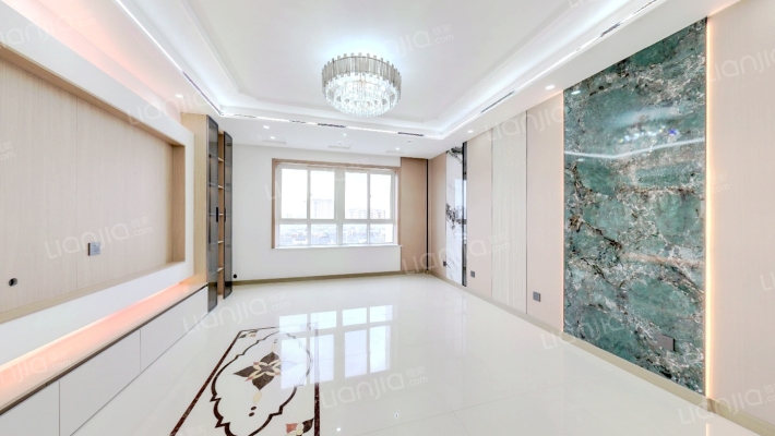 雷沃花苑二手房实景图