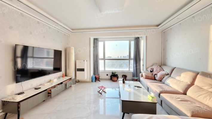 加州世纪尊品二手房实景图