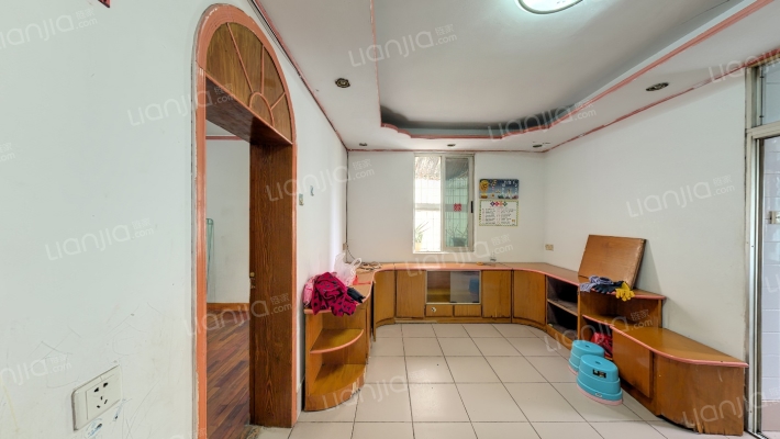 广西一建亭洪生活区二手房实景图