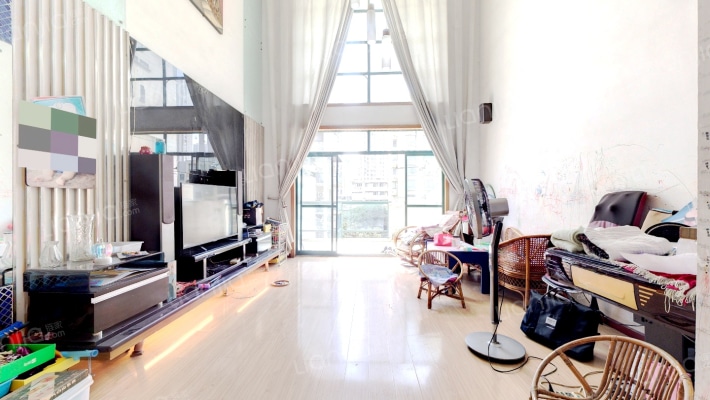 蓝色天际二手房实景图