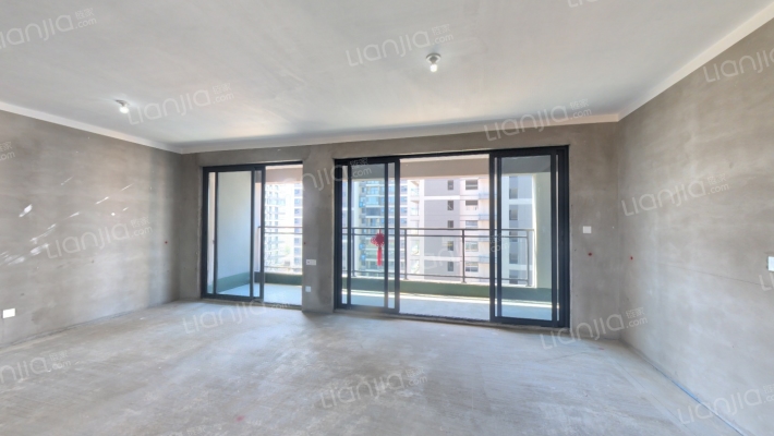 亚新橄榄公馆建设二手房实景图