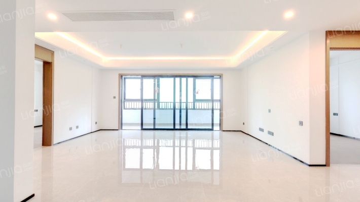 瑰丽江樾苑二手房实景图