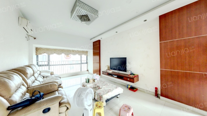 集信名城二手房实景图