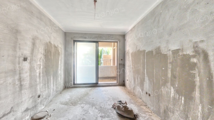 海南绿地城骏园二手房实景图