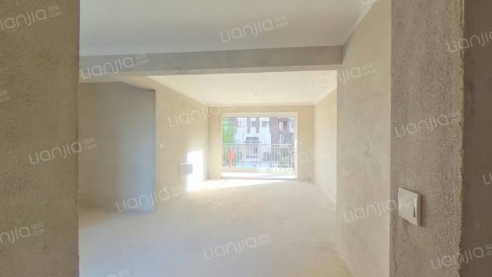 鲁山广诚美林里二手房实景图