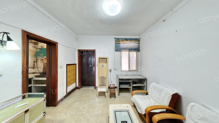 汽车锁厂宿舍二手房实景图