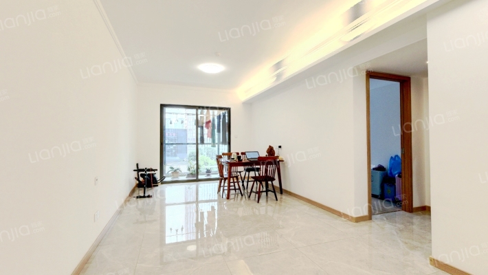 百集龙广场滇池一英里二手房实景图