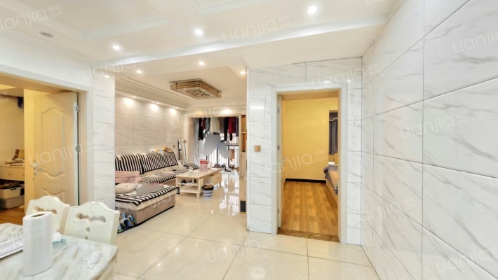 融创红谷世界城二手房实景图