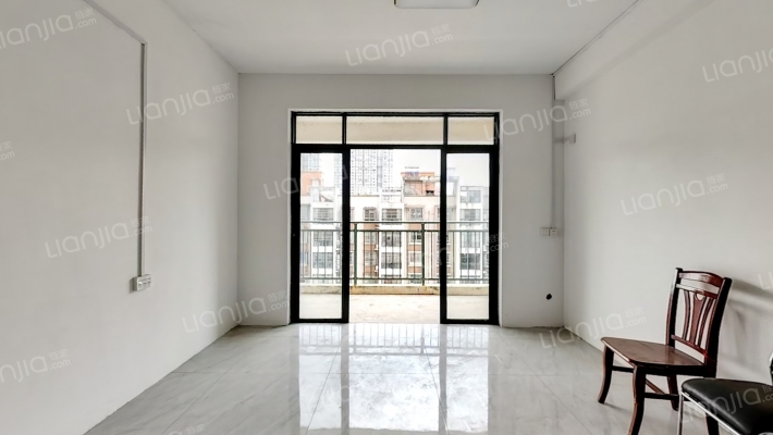 冠信幸福美地二手房实景图