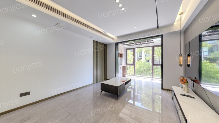 绿城云栖玫瑰园二手房实景图