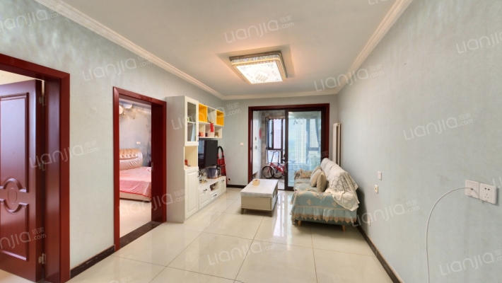 绿地滨湖国际八区二手房实景图