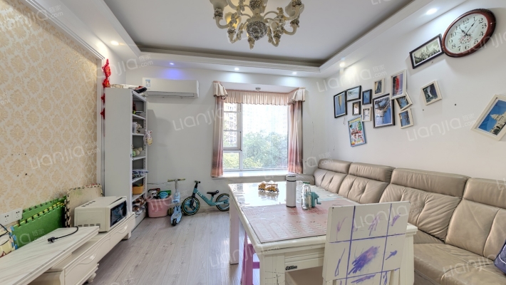 名流人和天地六期二手房实景图