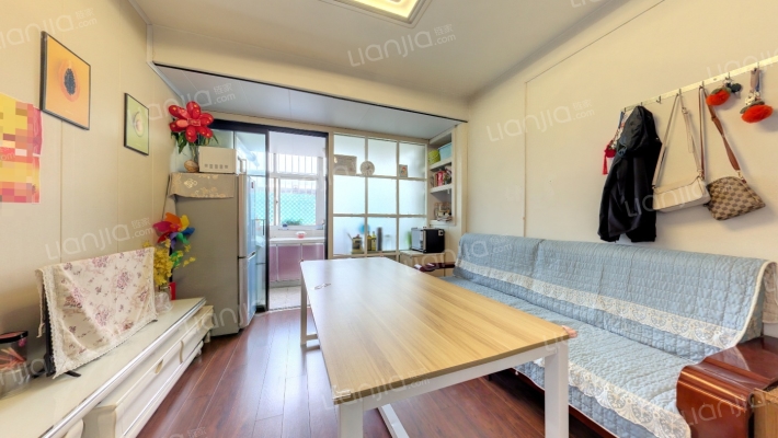 青年南街开发住宅三区二手房实景图