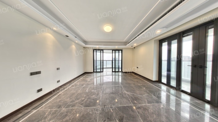 绿地V岛二手房实景图