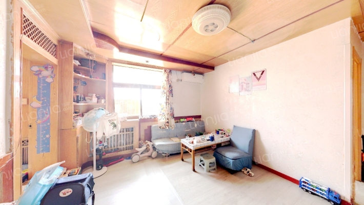 物资贸易中心小区二手房实景图