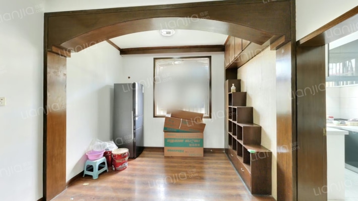 山潘三村二手房实景图