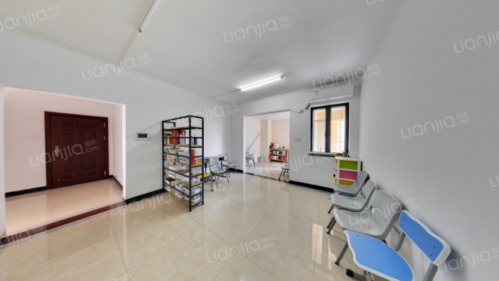 保利中宇花园二手房实景图