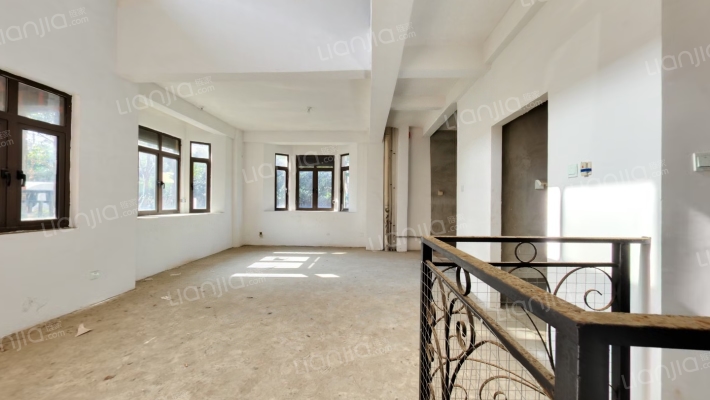 瀛海花墅二手房实景图