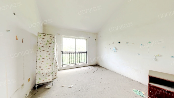 蔚蓝花城B区二手房实景图