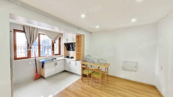 宝时SOHO公寓二手房实景图