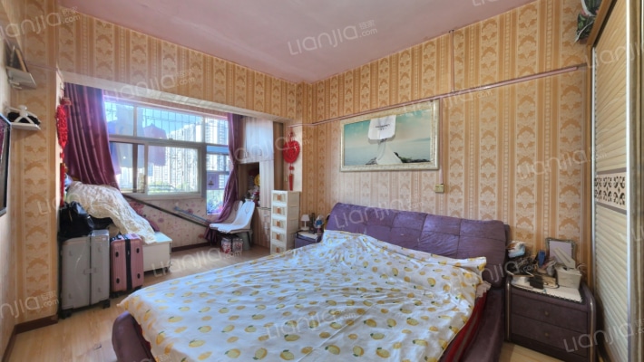 积玉桥后街4号兴松园小区二手房实景图