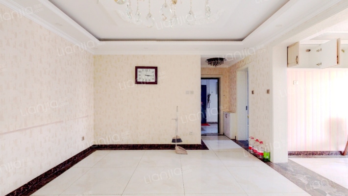 詹滨西里二手房实景图